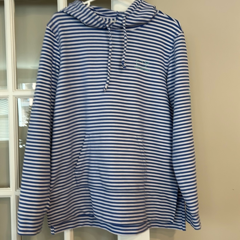 Vineyard vines hooded pullover in cotton and polyester